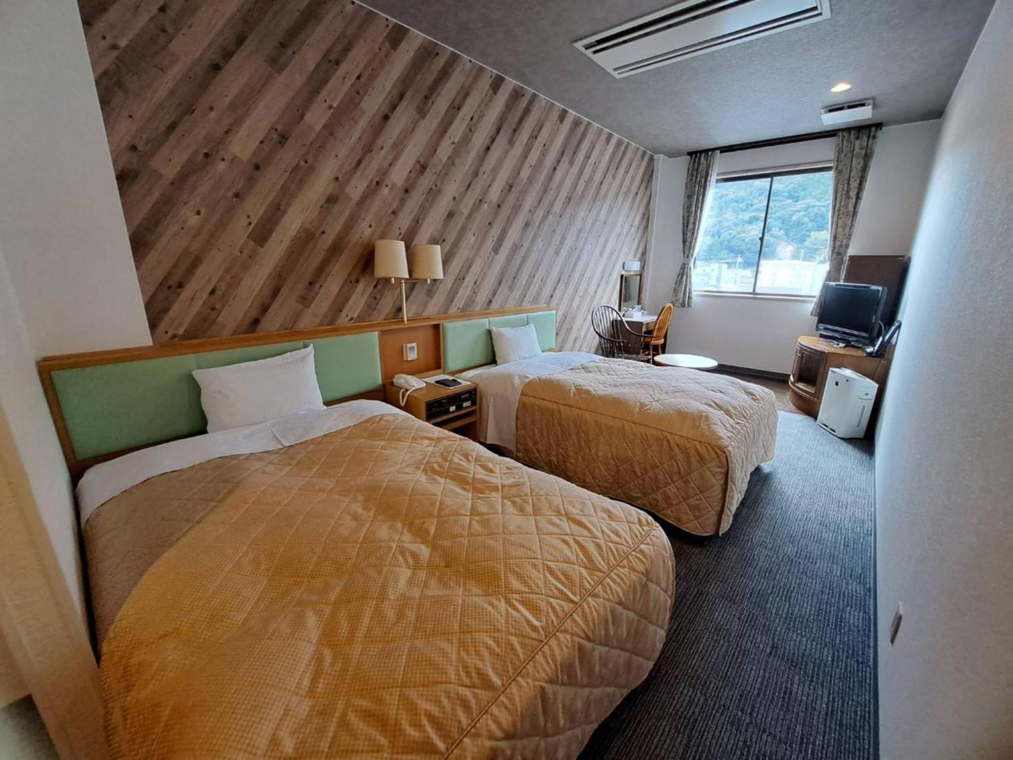 Business Hotel Kawakami Kumano Kültér fotó