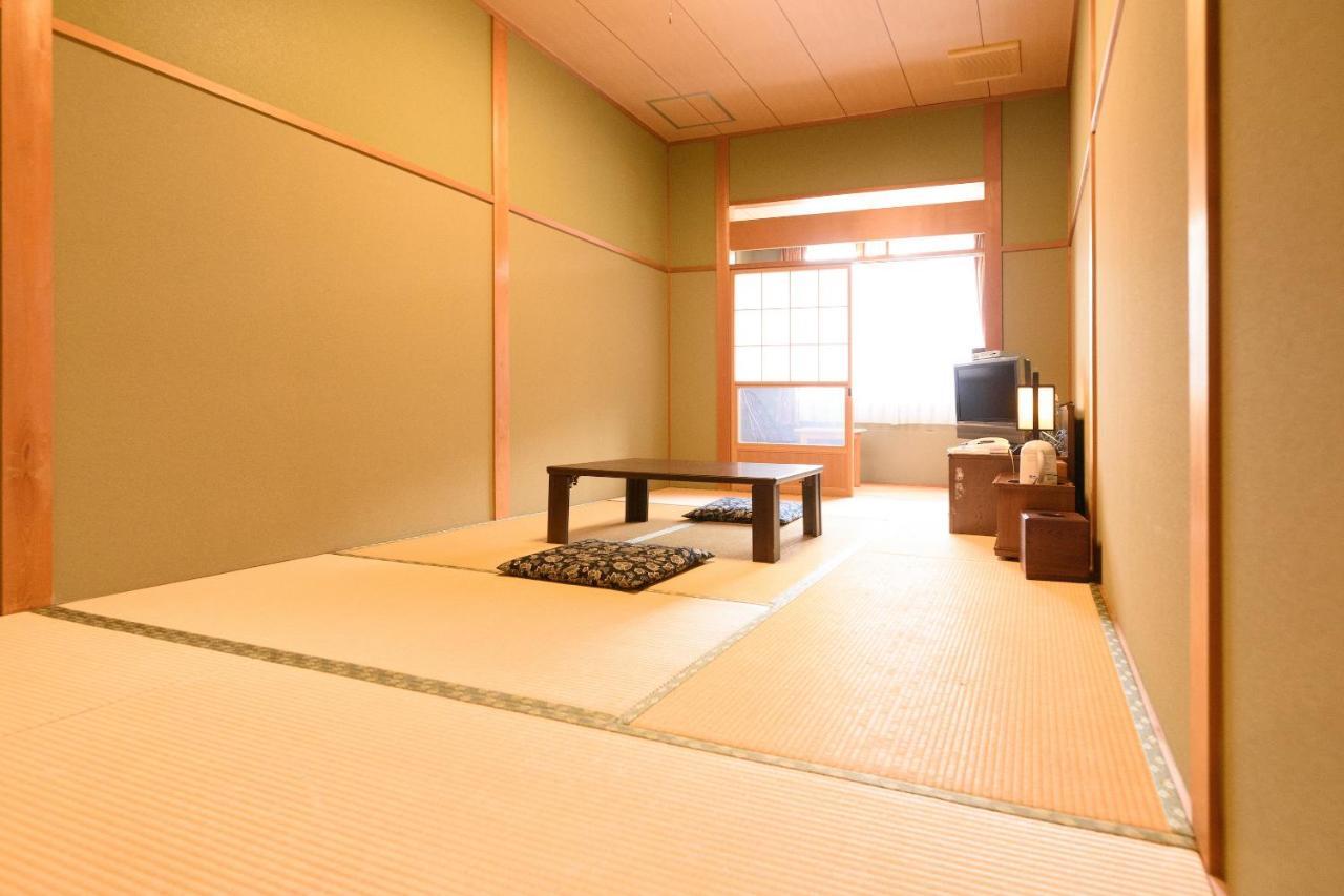 Business Hotel Kawakami Kumano Kültér fotó